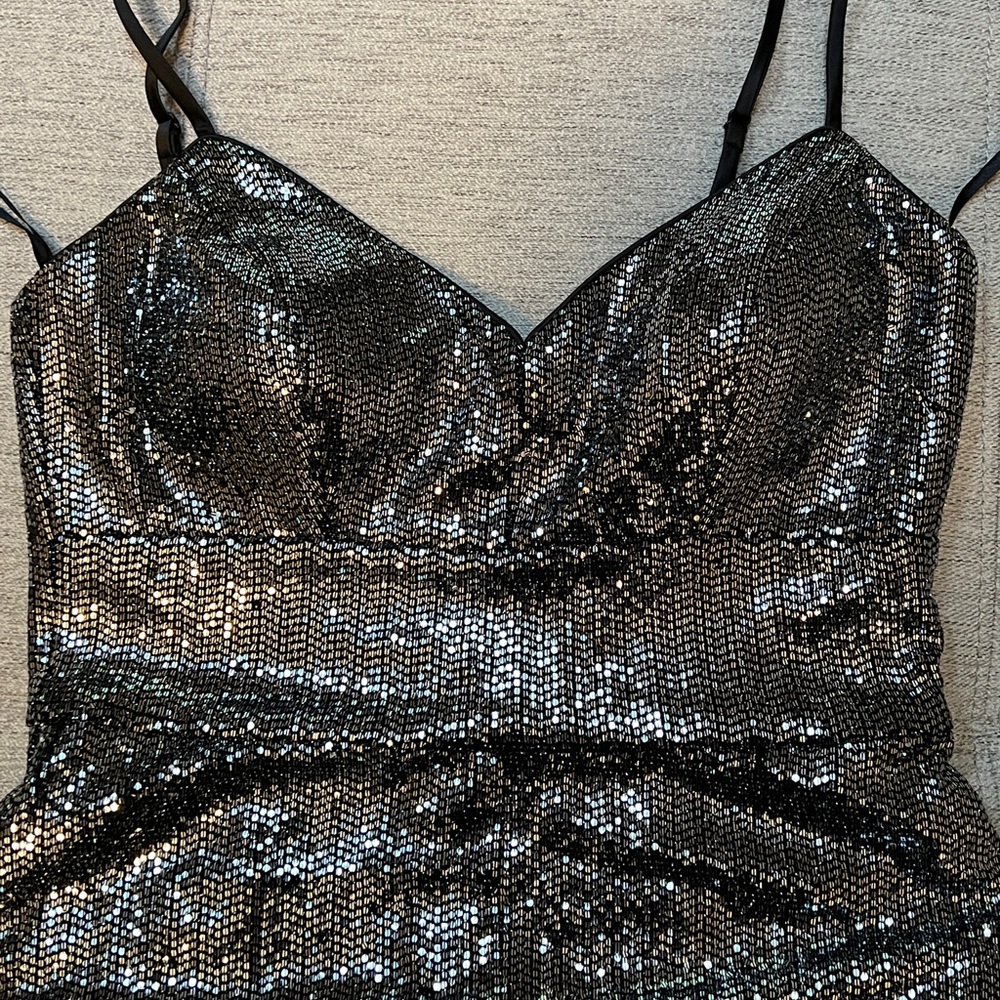 NEVER WORN Eliza J sparkle v-neck sleeveless jumpsuit size 12 - Picture 6 of 8